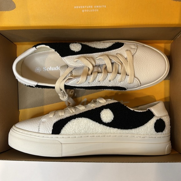 NWT Soludos Yin Yang Platform Sneaker, Size Women’s 9.5, White/Black‎ - Picture 4 of 9